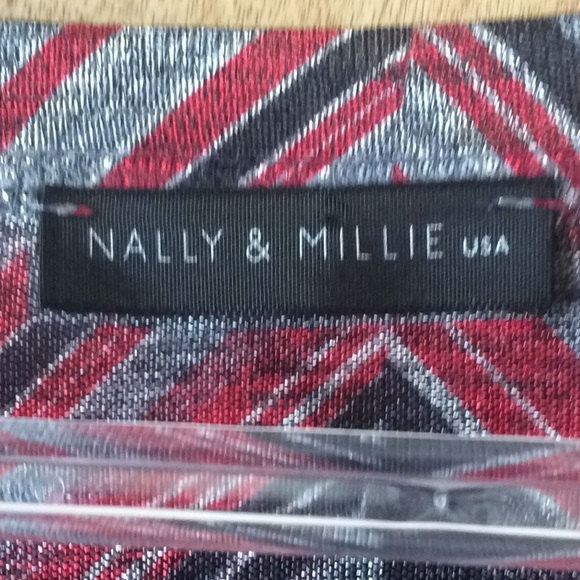 Ladies top - Picture 3 of 4